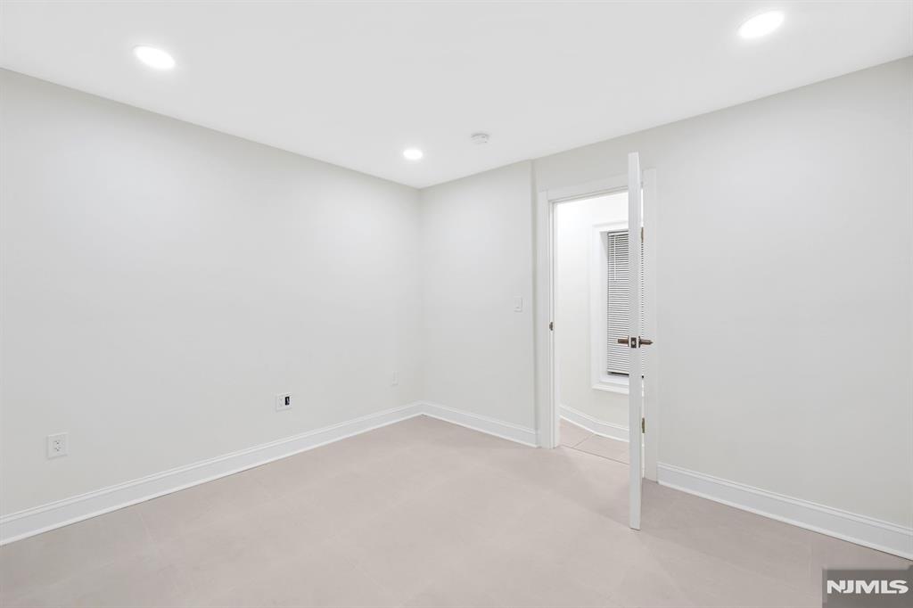 25 Russell Avenue