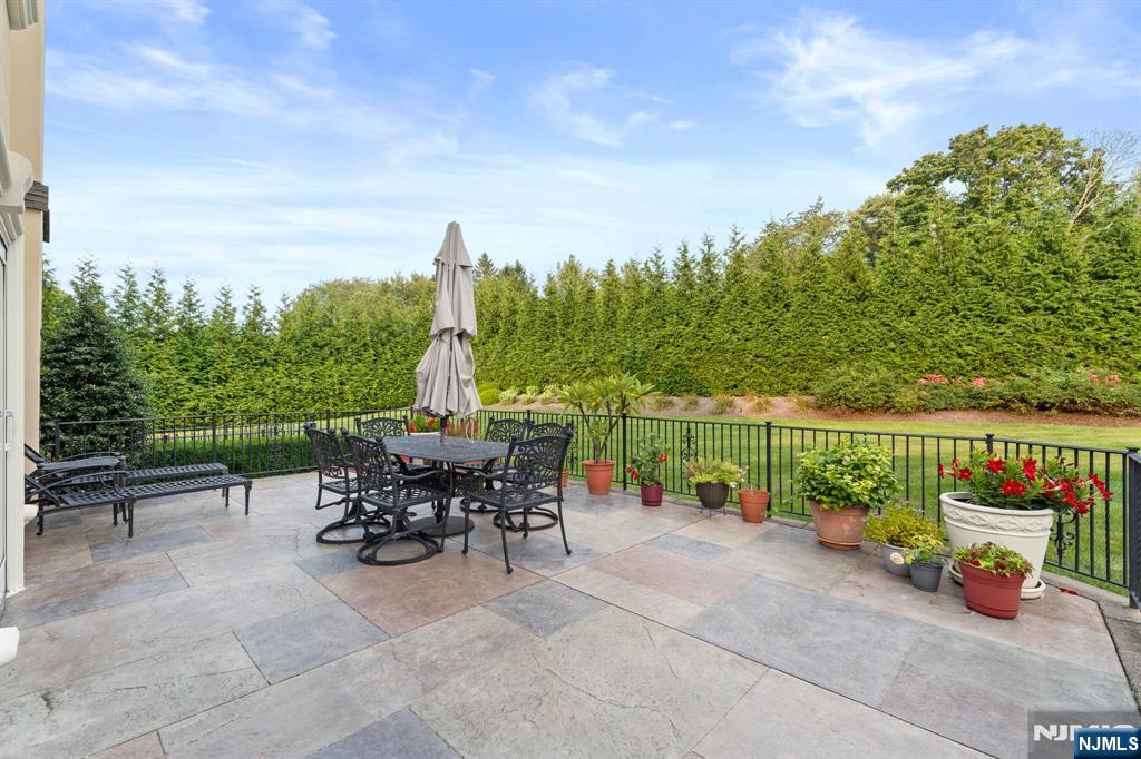 109 Garden Court