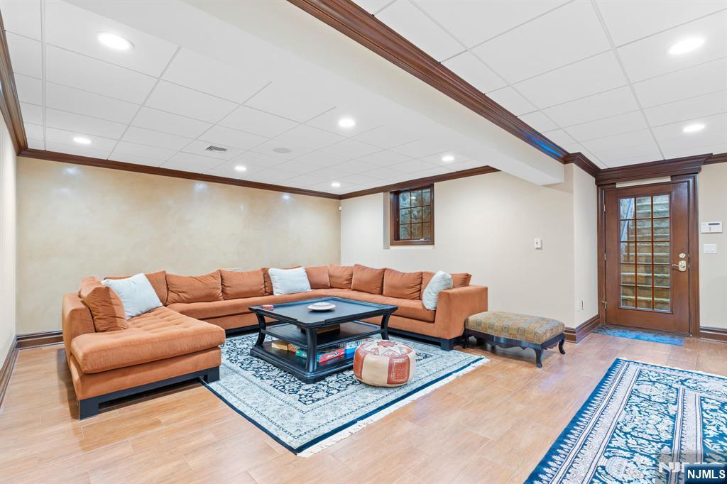 109 Garden Court