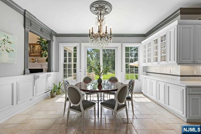 745 Colonial Road
