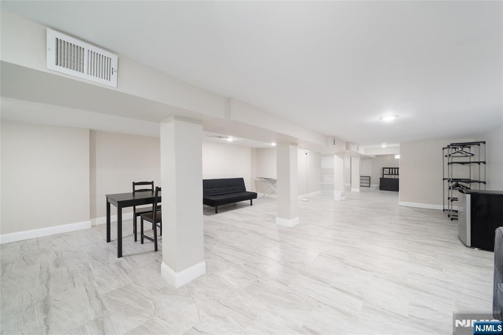 1306 27th Street 1