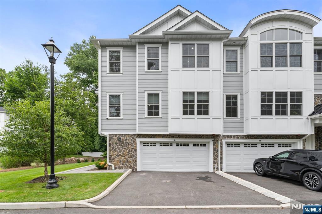 110 Mason Court 3H