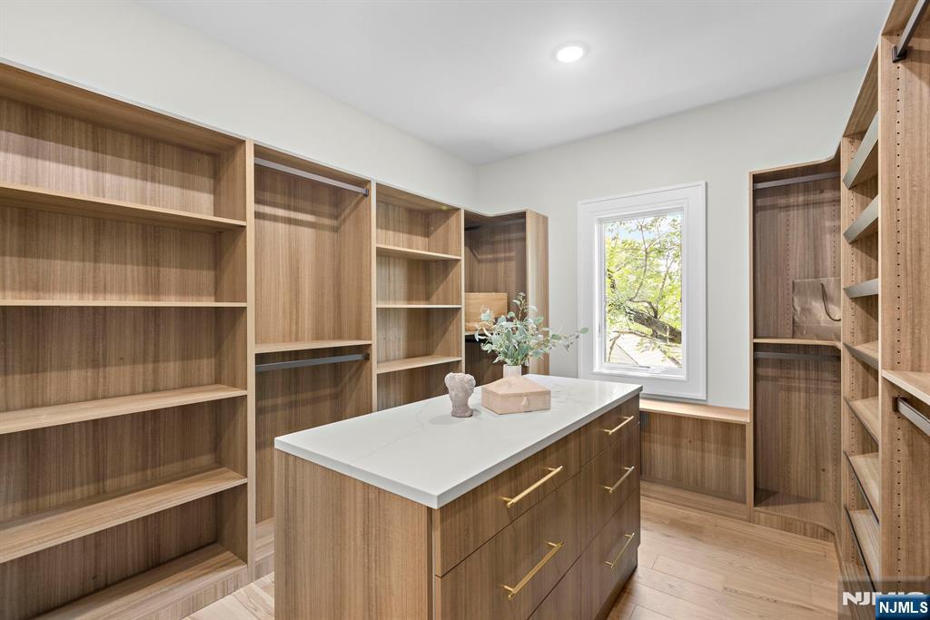 275 Wedgewood Drive