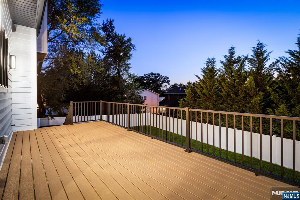 275 Wedgewood Drive