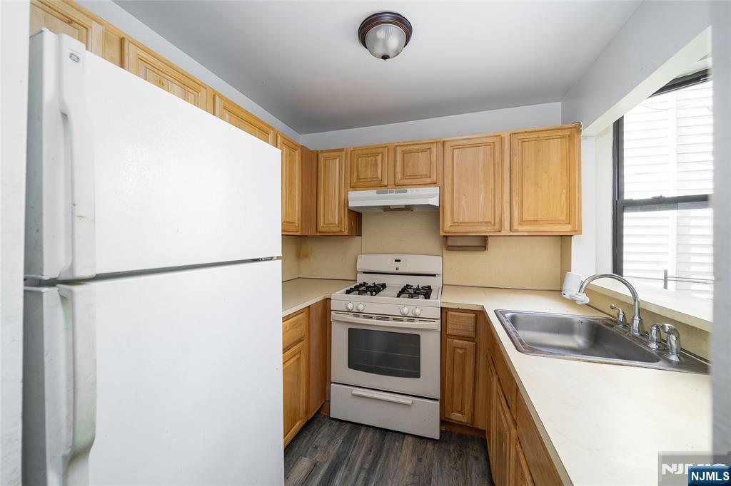 171 Old Bergen Road 201