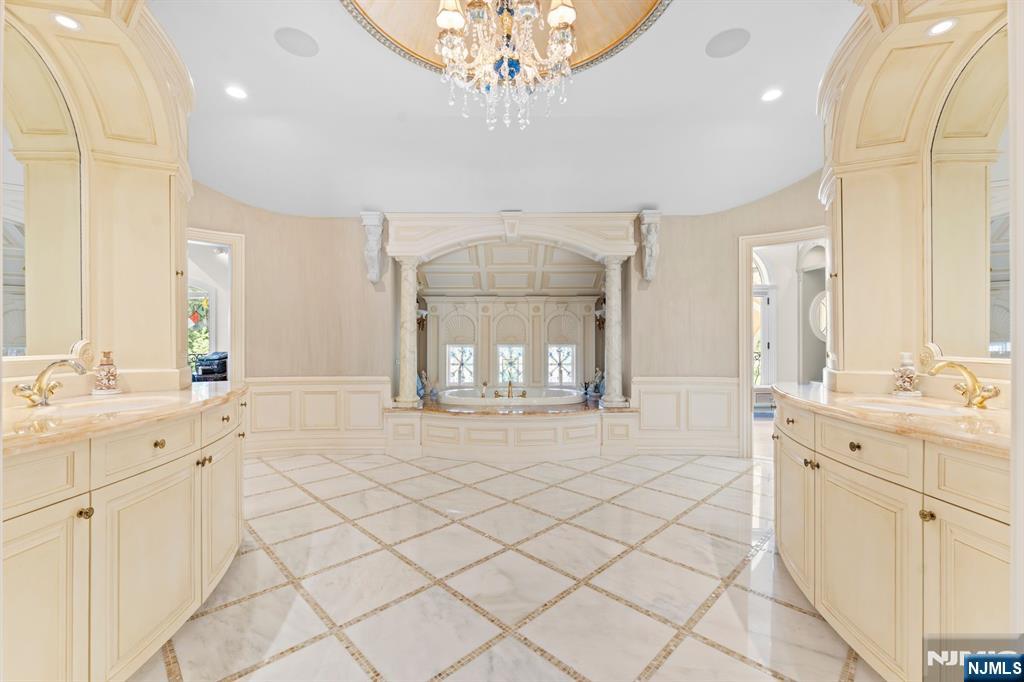 6 Burning Hollow Road