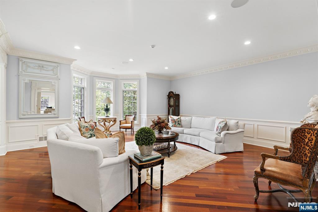 146 E Allendale Road