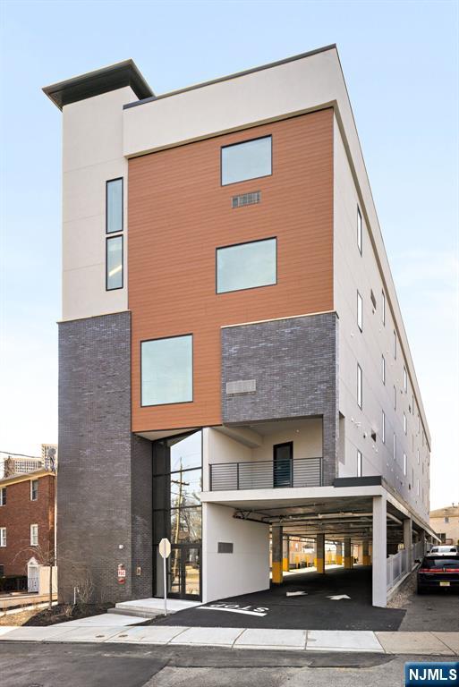 240 Columbia Avenue