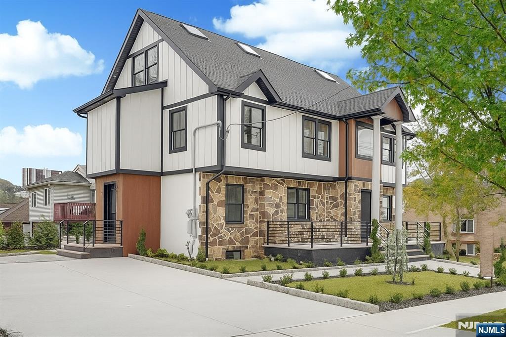 380 Morse Avenue 2