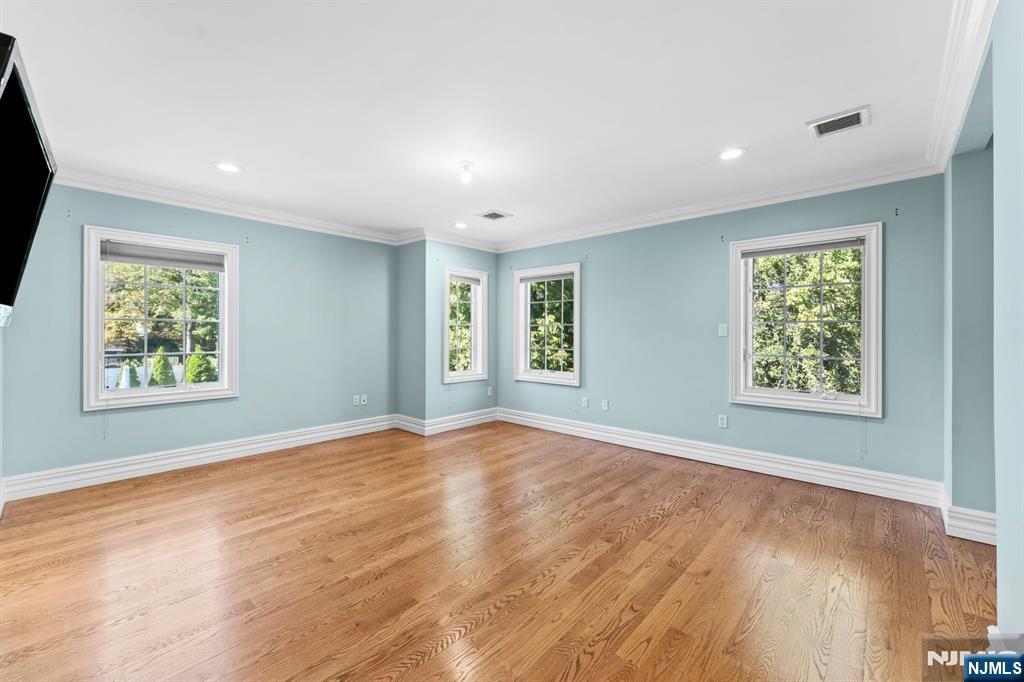 327 E Midland Avenue