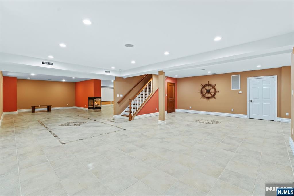 327 E Midland Avenue