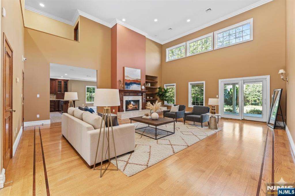 327 E Midland Avenue