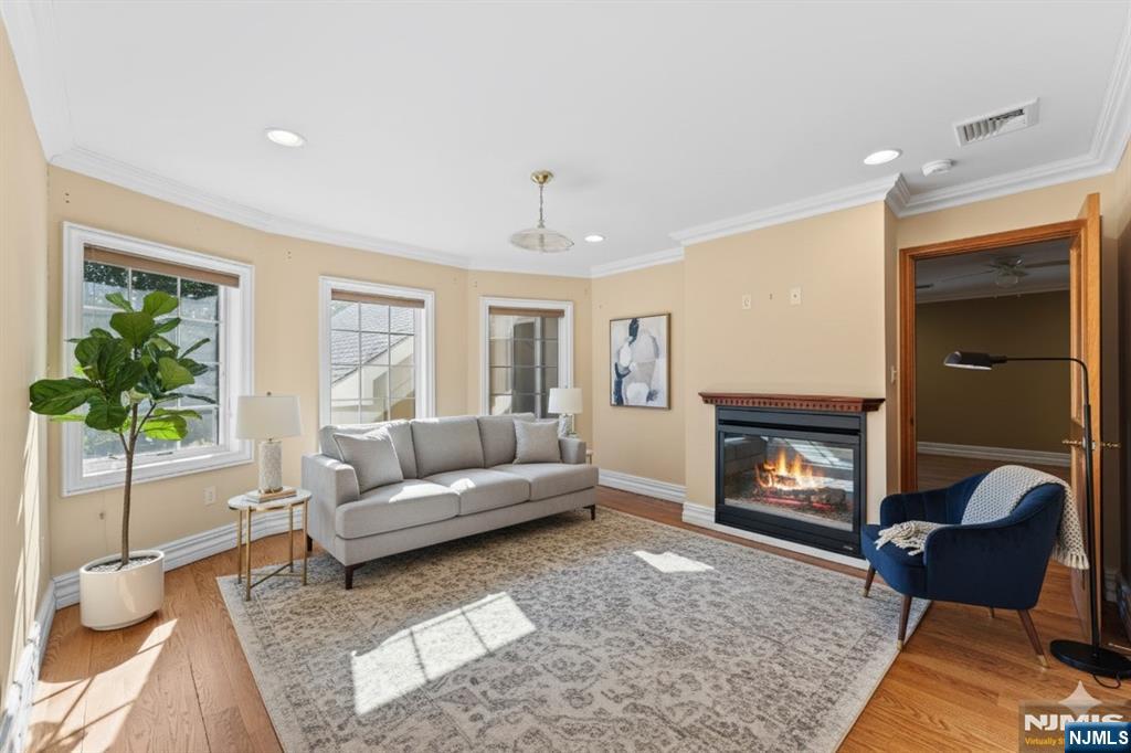 327 E Midland Avenue