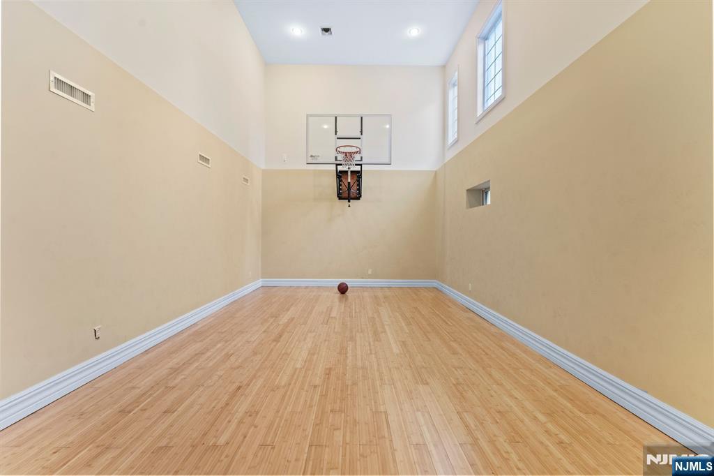 327 E Midland Avenue