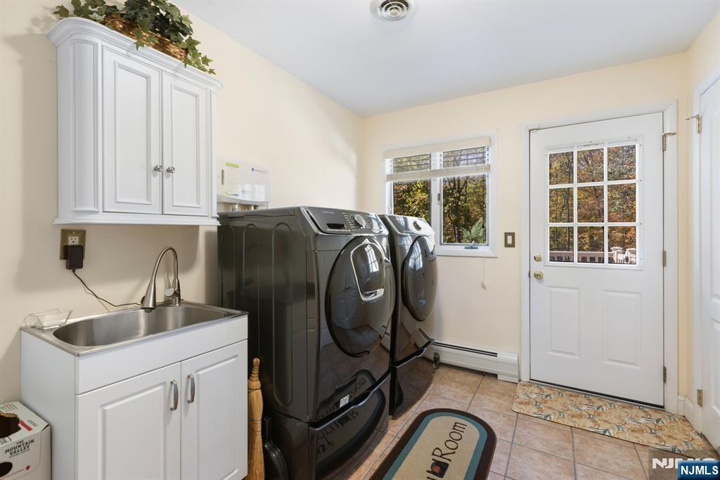 1090 High Mountain Road