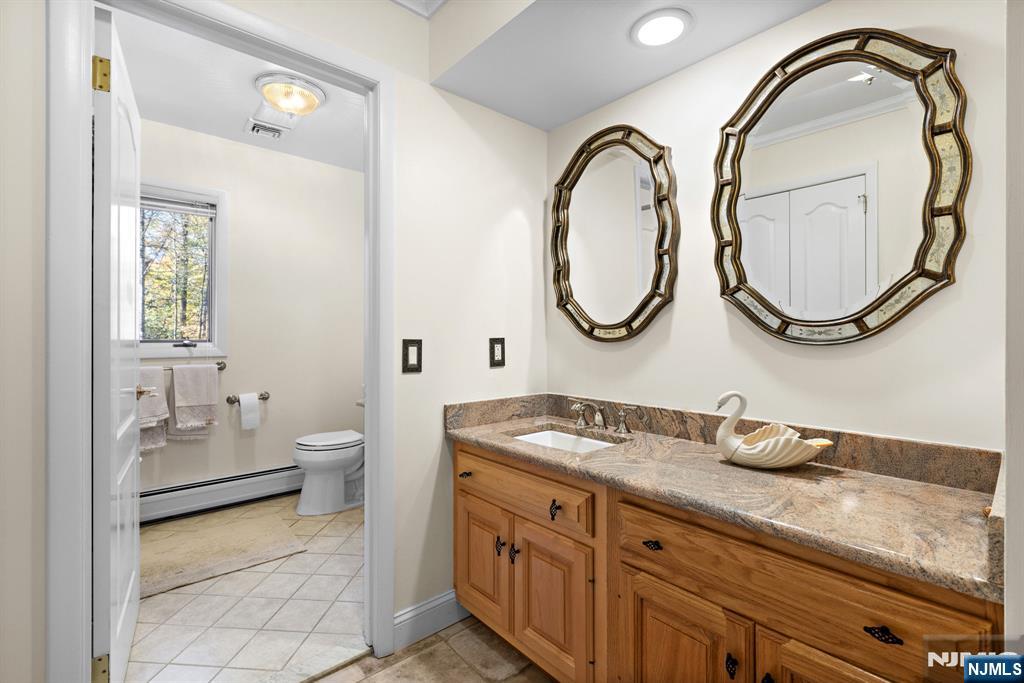 1090 High Mountain Road