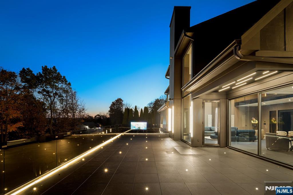 8 Flintlock Court