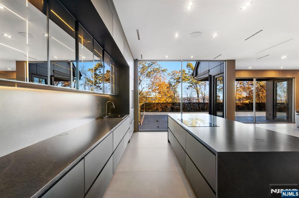 8 Flintlock Court