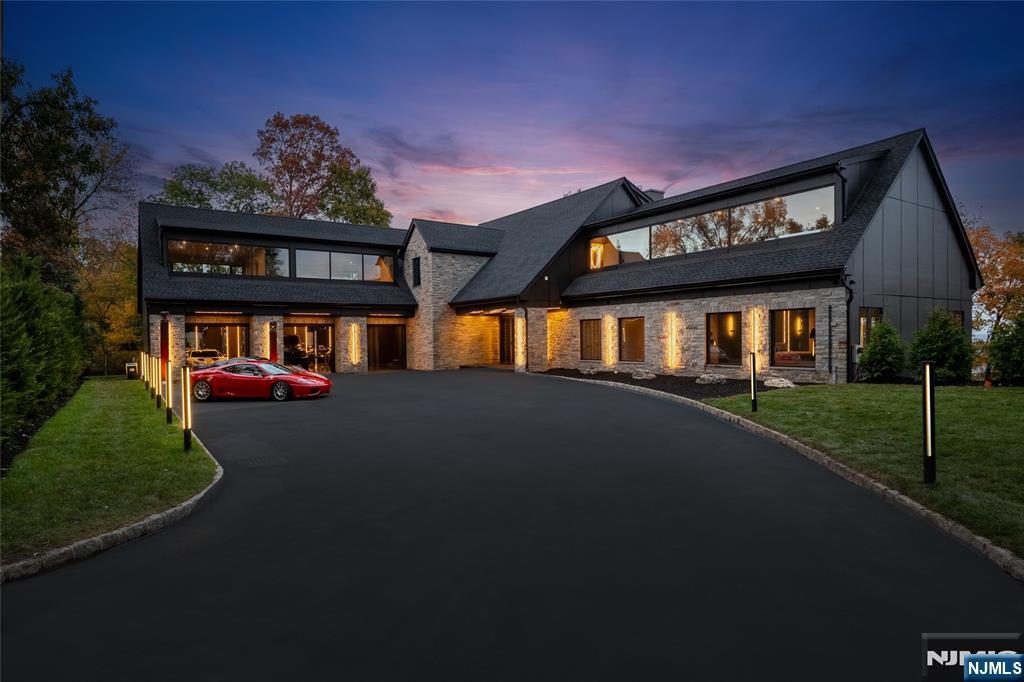 8 Flintlock Court