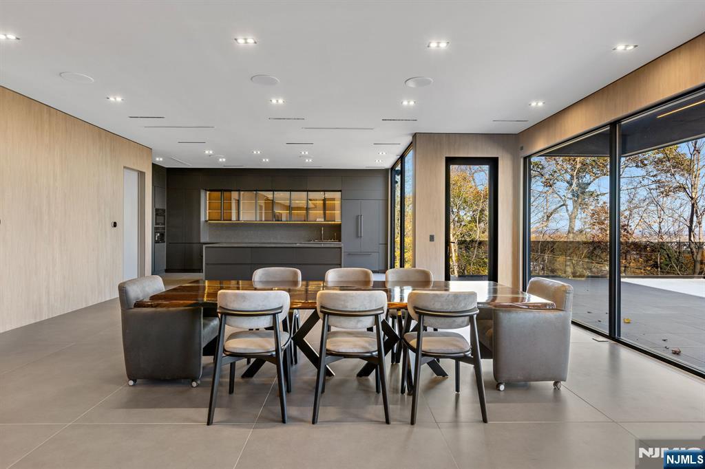 8 Flintlock Court