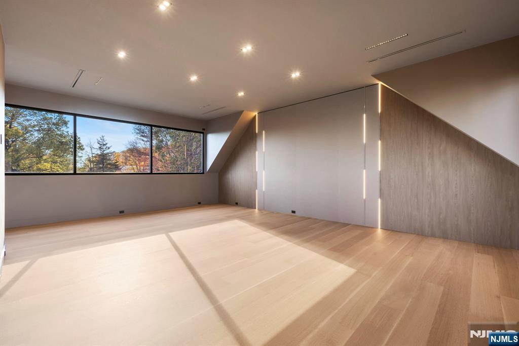 8 Flintlock Court