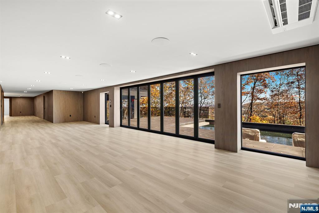 8 Flintlock Court