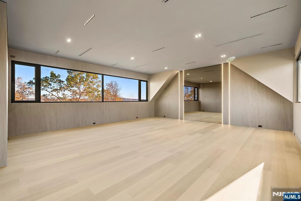 8 Flintlock Court