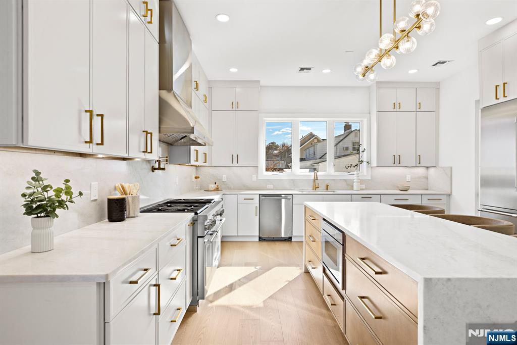 187 Brookfield Avenue