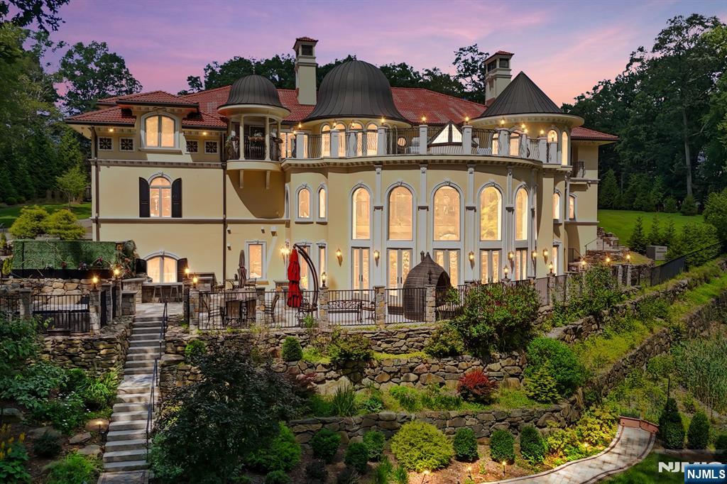 6 Burning Hollow Road