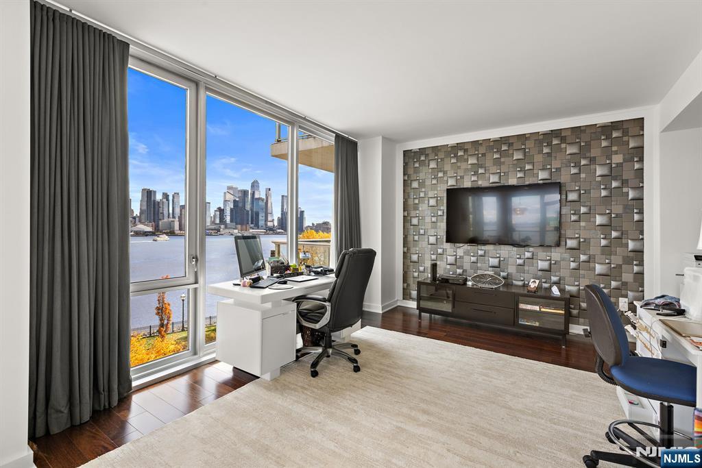 1000 Avenue At Port Imperial 410