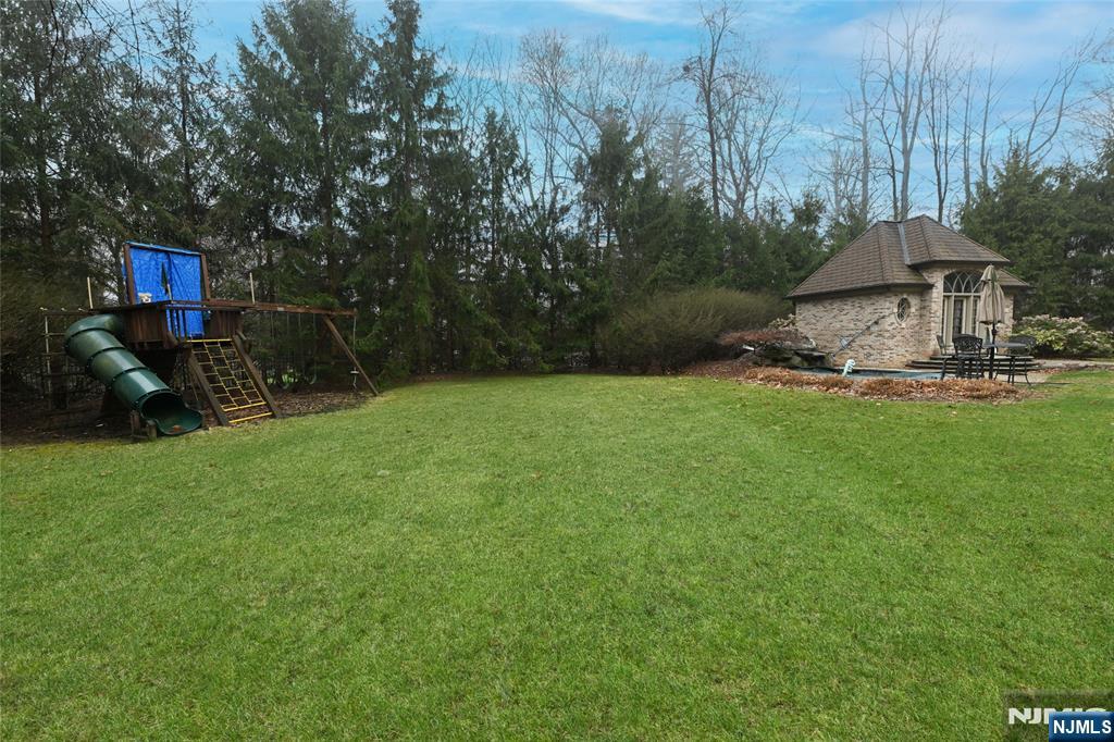 22 Pembroke Trail