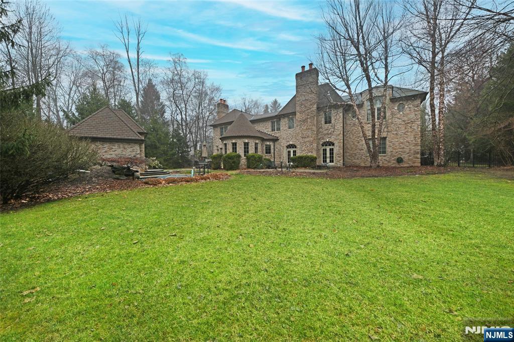 22 Pembroke Trail