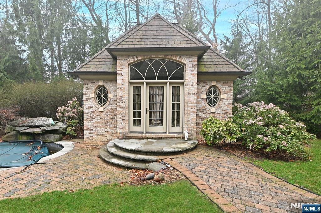 22 Pembroke Trail