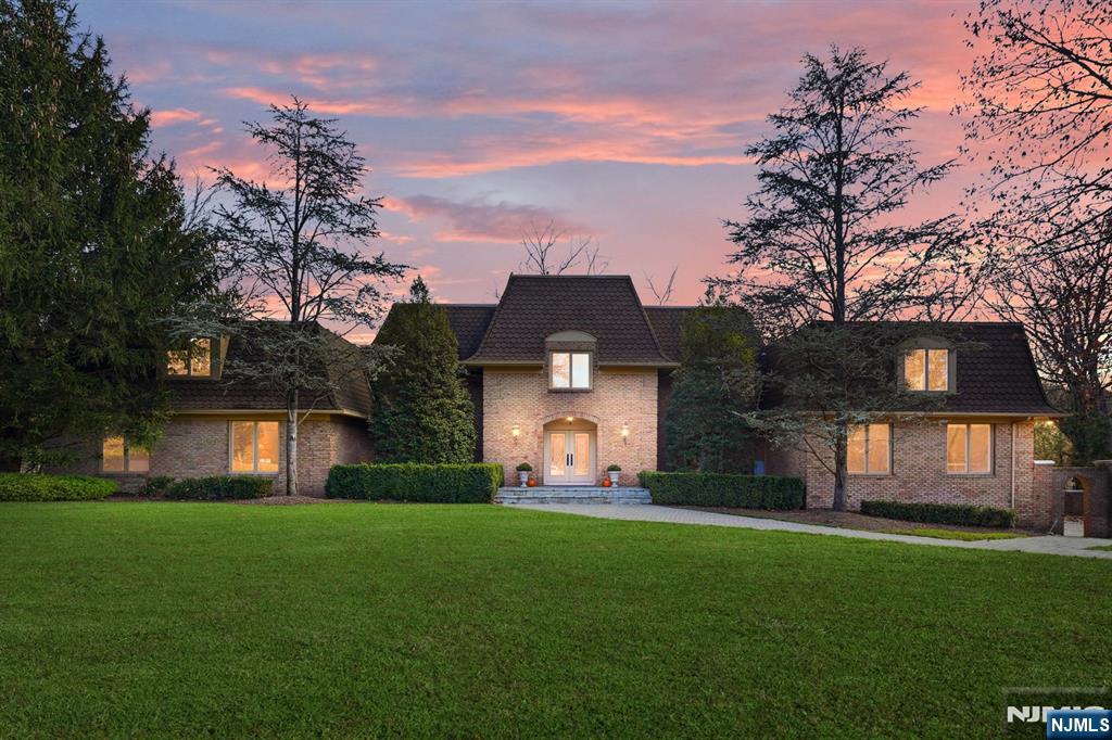 425 Saddle Back Trail