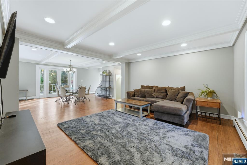 425 Saddle Back Trail