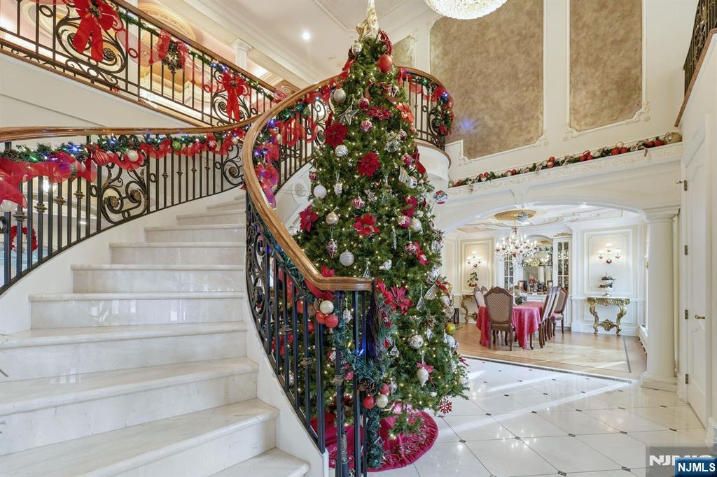 6 Burning Hollow Road