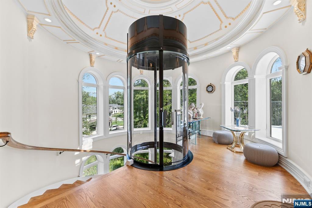 6 Burning Hollow Road