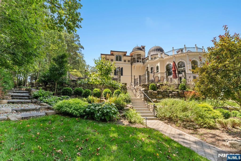 6 Burning Hollow Road