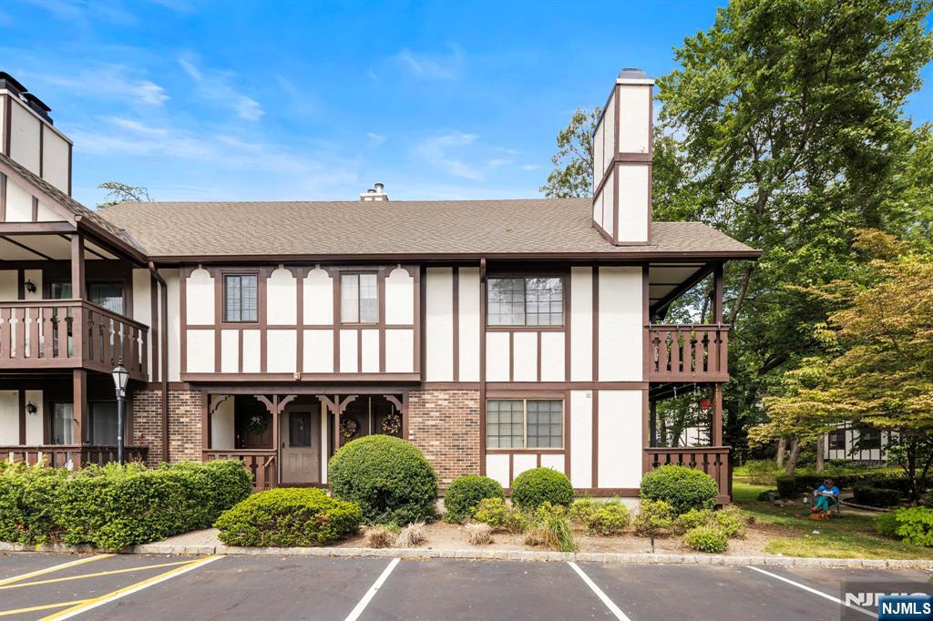 1612 Faulkner Court