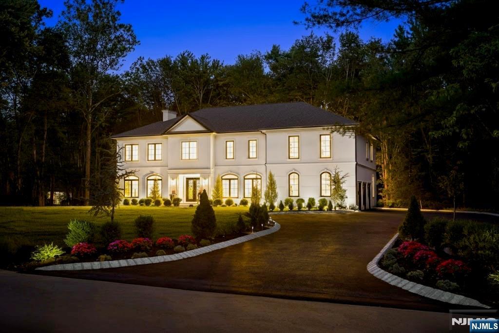 16 Old Farms Road