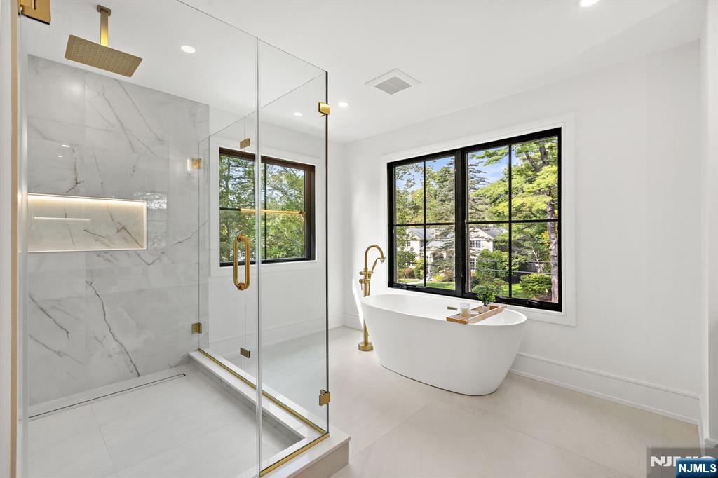 36 Hampshire Hill Road