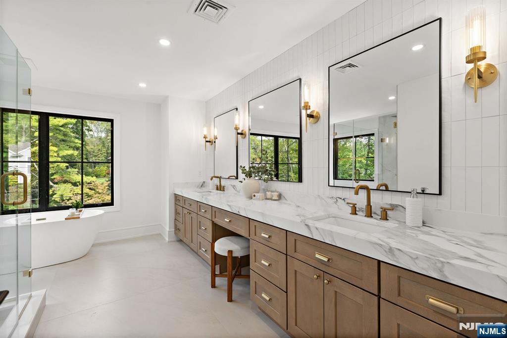 36 Hampshire Hill Road