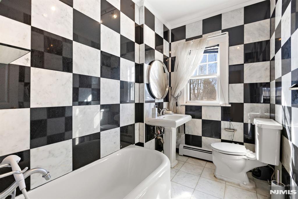 232 W Midland Avenue