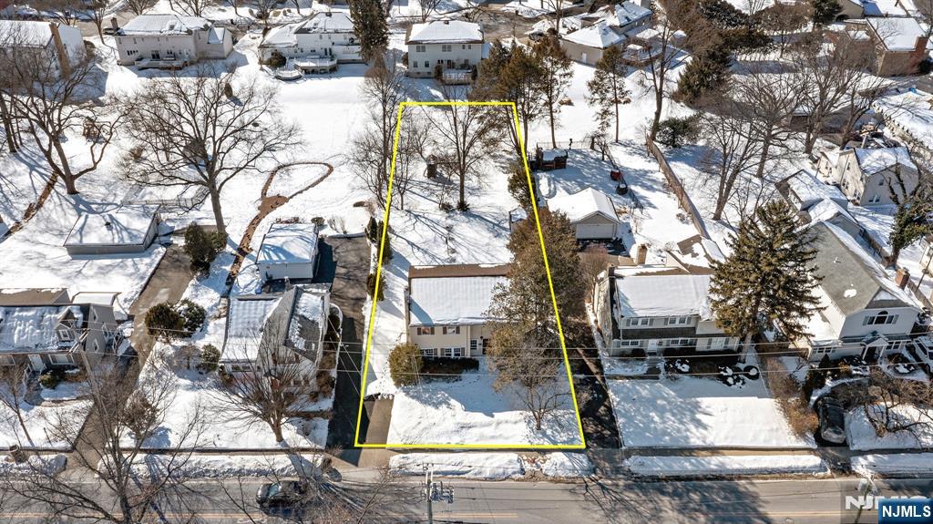 232 W Midland Avenue