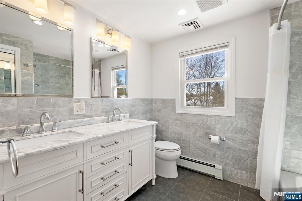 232 W Midland Avenue