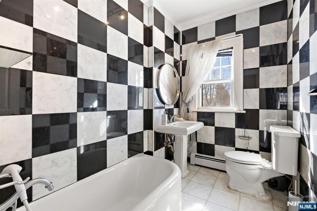 232 W Midland Avenue