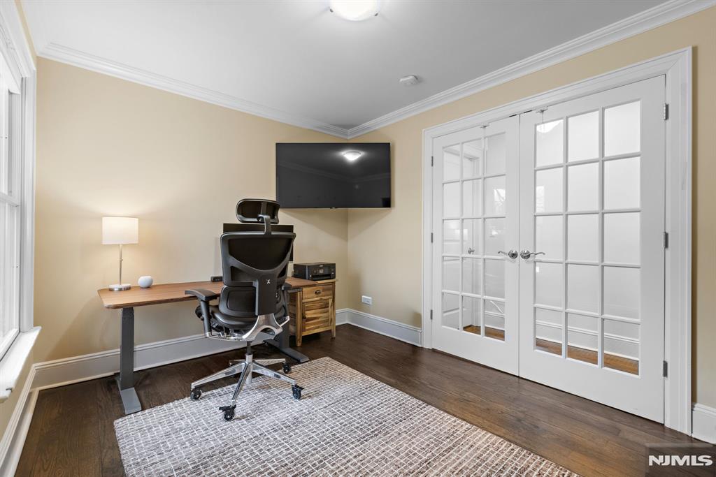 379 Butternut Avenue