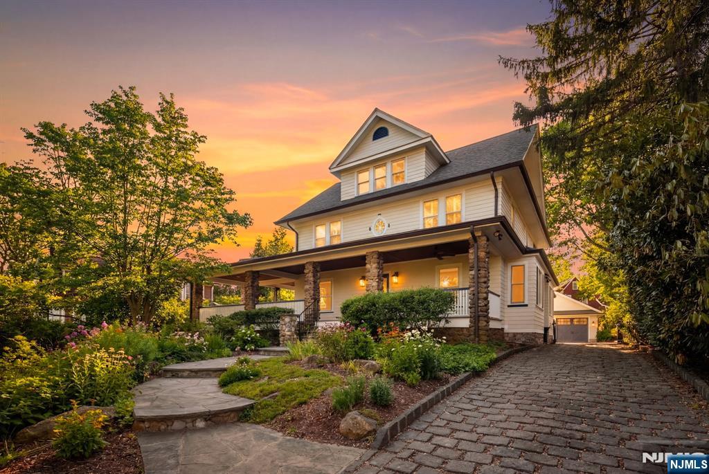 12 Midwood Road