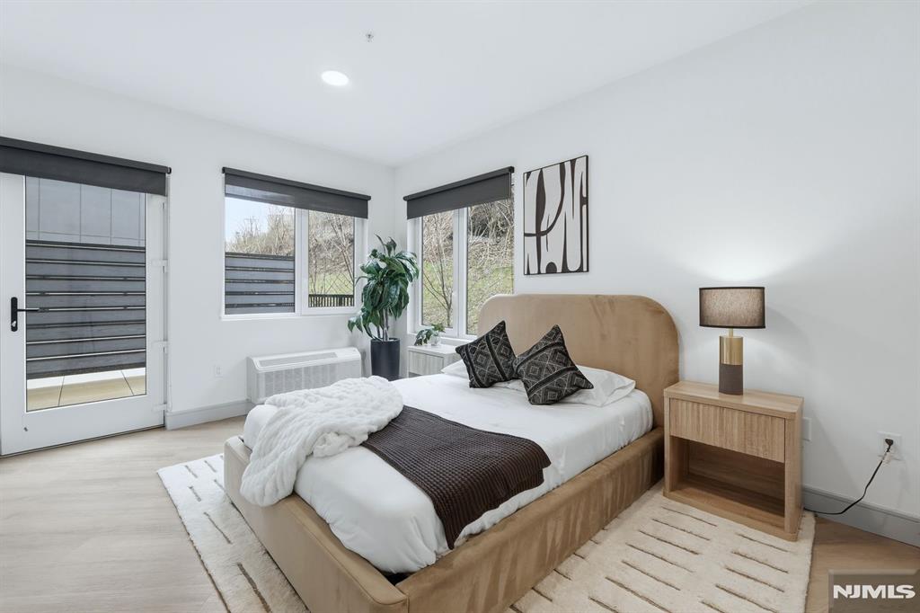 1435 10th Street 208