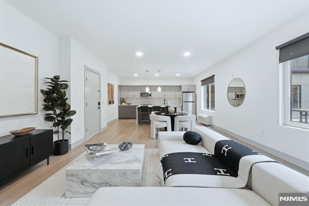 1435 10th Street 208